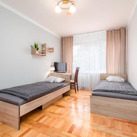 Two Bedrooms Apartment Faktura Fast Check-In 24H Rzeszow Bagian luar foto