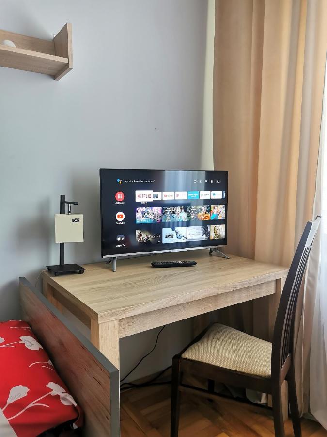 Two Bedrooms Apartment Faktura Fast Check-In 24H Rzeszow Bagian luar foto
