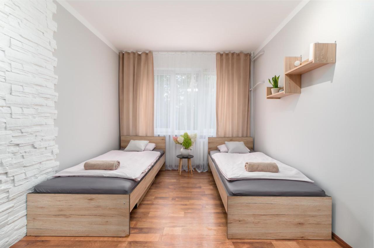 Two Bedrooms Apartment Faktura Fast Check-In 24H Rzeszow Bagian luar foto